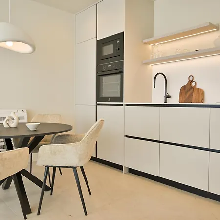 Sharm * Τρογκίρ